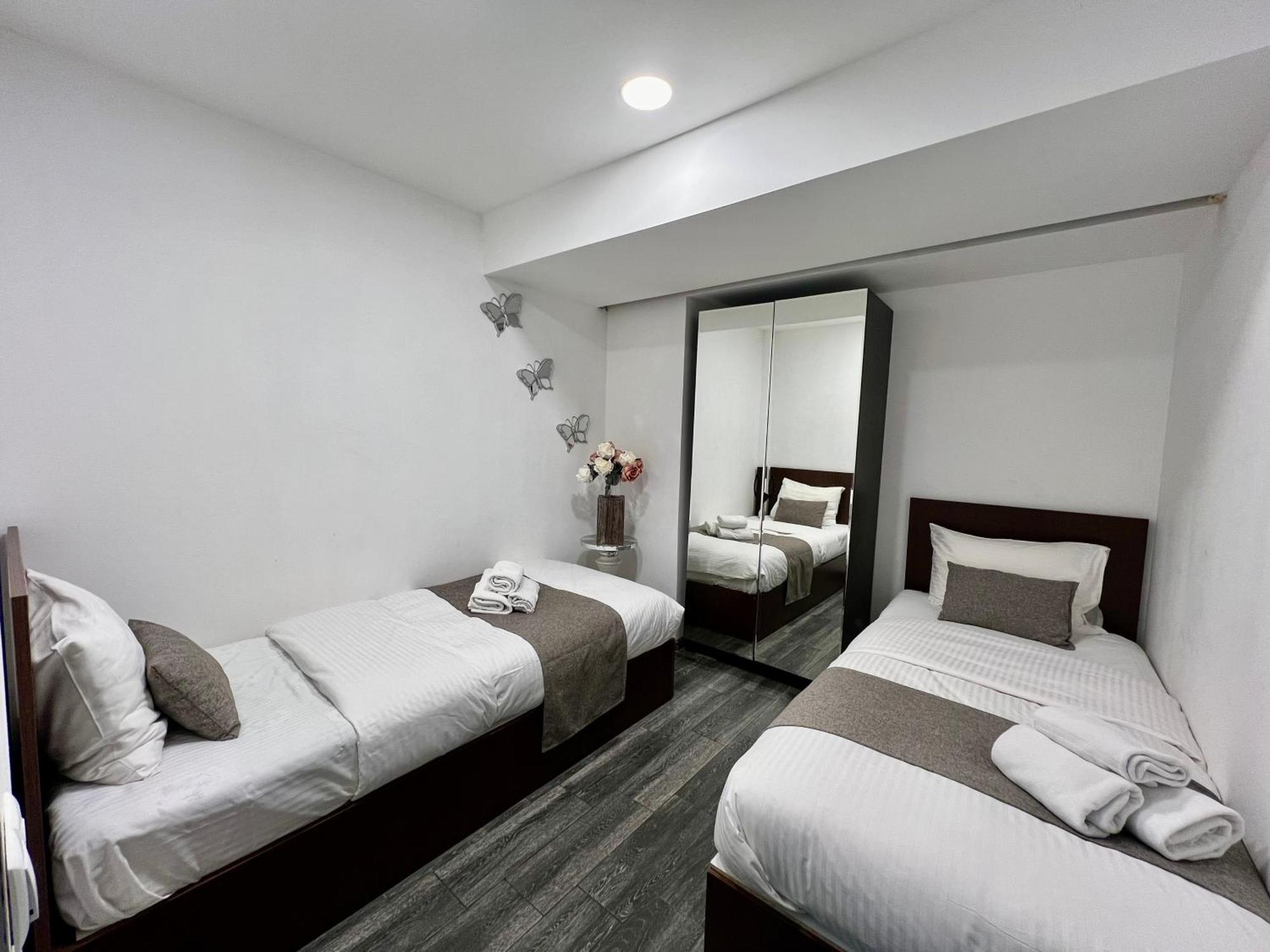 Yvn Tumanyan Apart-Hotel Jerevan Buitenkant foto